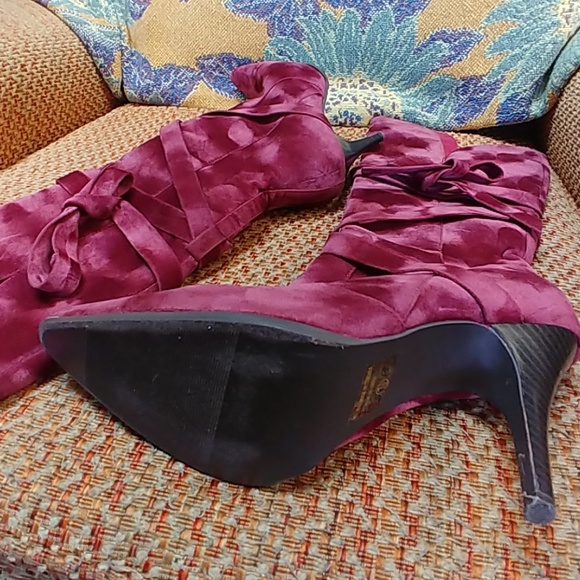 RASPBERRY VELOUR BOOTS - Picture 3 of 4